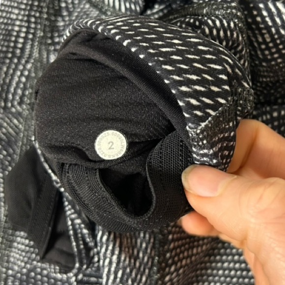 lululemon athletica l Pace Rival High-Rise Crop Size 2 - Picture 10 of 11